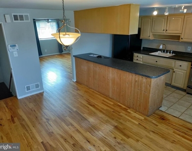 7862 Kentley Road - Photo Thumbnail 1