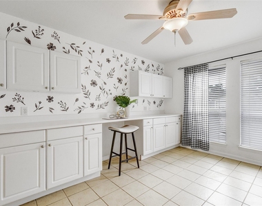 2408 W Messick Loop - Photo Thumbnail 12