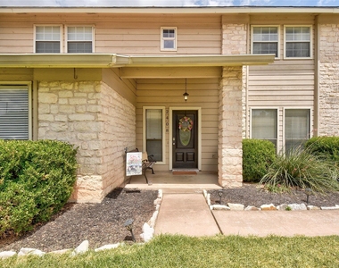 2408 W Messick Loop - Photo Thumbnail 2