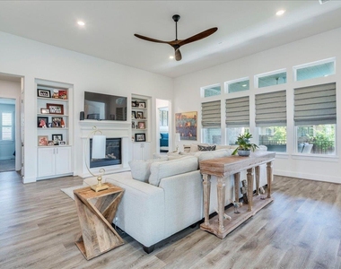 101 Christi Ct - Photo Thumbnail 7