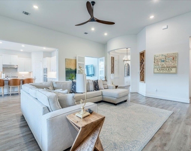 101 Christi Ct - Photo Thumbnail 9