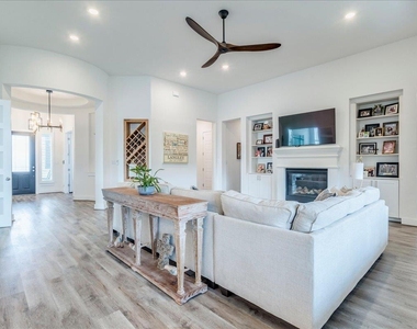 101 Christi Ct - Photo Thumbnail 10