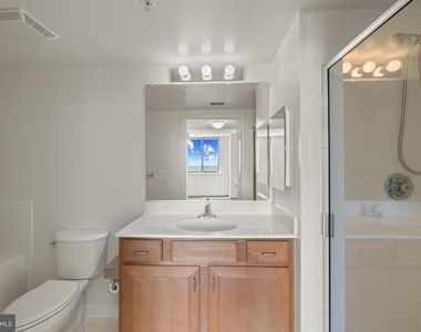 414 Water Street - Photo Thumbnail 24