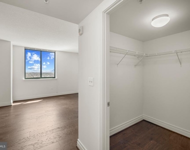 414 Water Street - Photo Thumbnail 20