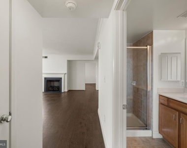 414 Water Street - Photo Thumbnail 3