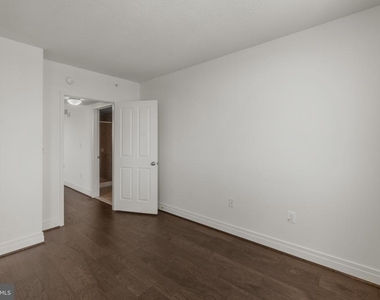 414 Water Street - Photo Thumbnail 15