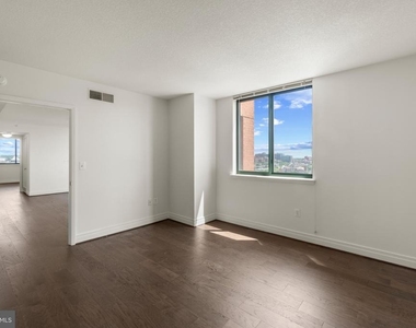 414 Water Street - Photo Thumbnail 19