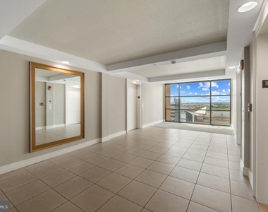 414 Water Street - Photo Thumbnail 2