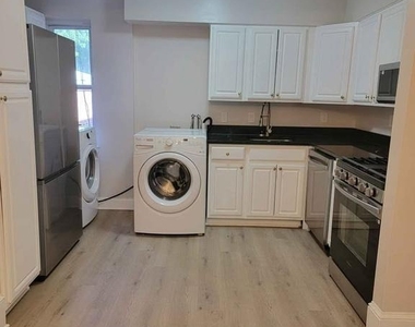 1317 Hollins Street - Photo Thumbnail 7
