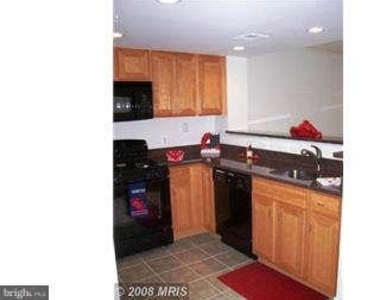 414 Water Street - Photo Thumbnail 2