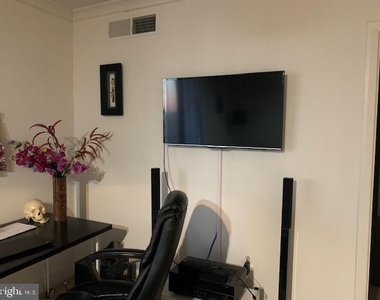 414 Water Street - Photo Thumbnail 9
