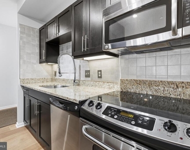 1200 Steuart Street - Photo Thumbnail 5