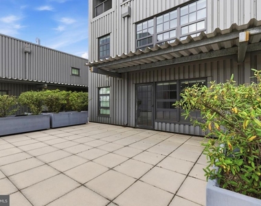 1200 Steuart Street - Photo Thumbnail 10