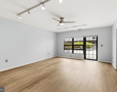 1200 Steuart Street - Photo Thumbnail 8