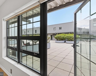 1200 Steuart Street - Photo Thumbnail 9