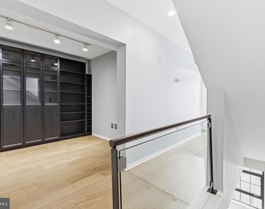 1200 Steuart Street - Photo Thumbnail 21