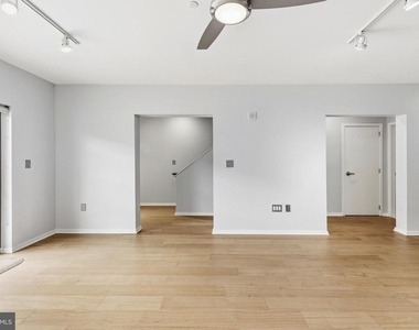 1200 Steuart Street - Photo Thumbnail 14