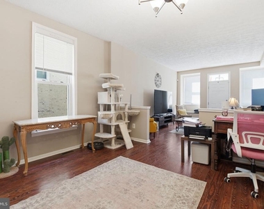 116 W Clement Street - Photo Thumbnail 8