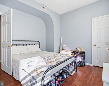 116 W Clement Street - Photo Thumbnail 22