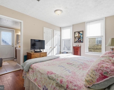 116 W Clement Street - Photo Thumbnail 15