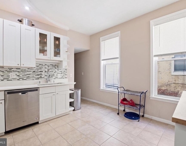 116 W Clement Street - Photo Thumbnail 11