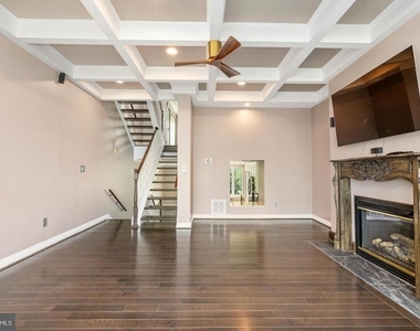 2419 Boston Street - Photo Thumbnail 9