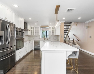 2419 Boston Street - Photo Thumbnail 16