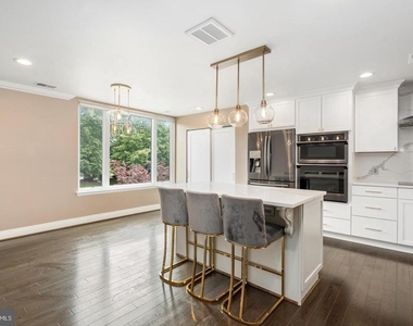 2419 Boston Street - Photo Thumbnail 11