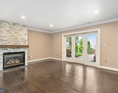 2419 Boston Street - Photo Thumbnail 2