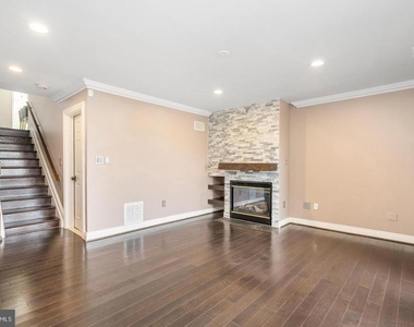 2419 Boston Street - Photo Thumbnail 4
