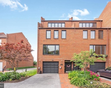 2419 Boston Street - Photo Thumbnail 37