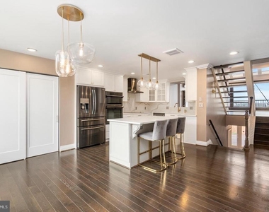 2419 Boston Street - Photo Thumbnail 13