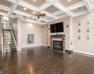 2419 Boston Street - Photo Thumbnail 10