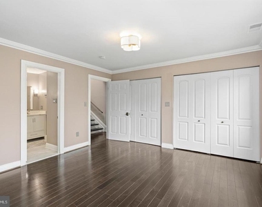 2419 Boston Street - Photo Thumbnail 24