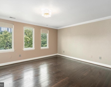 2419 Boston Street - Photo Thumbnail 22