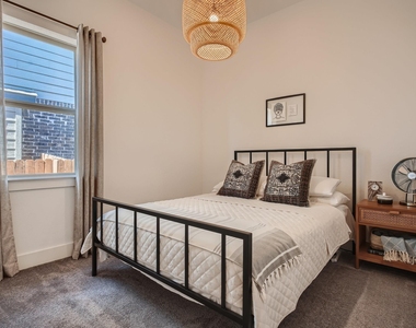 8005 Beacon Knob Way - Photo Thumbnail 8