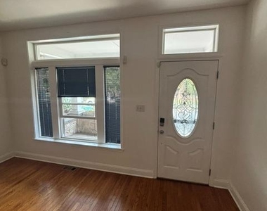 315 E 29th Street - Photo Thumbnail 2