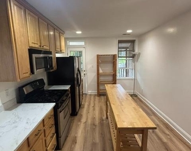 315 E 29th Street - Photo Thumbnail 12