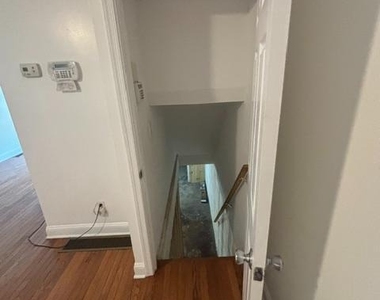 315 E 29th Street - Photo Thumbnail 14