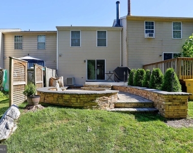 781 Willowby Run - Photo Thumbnail 2