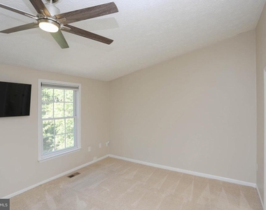 781 Willowby Run - Photo Thumbnail 16