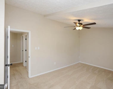 781 Willowby Run - Photo Thumbnail 20