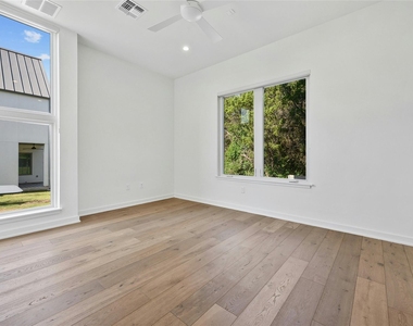 2518 Sutherland St - Photo Thumbnail 26