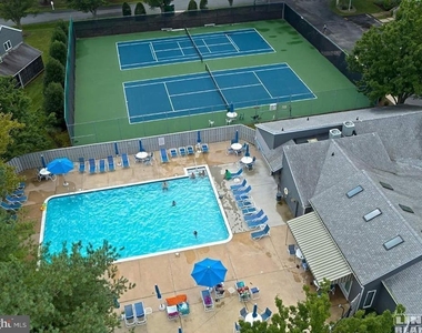 3300 Sanibel Circle - Photo Thumbnail 14