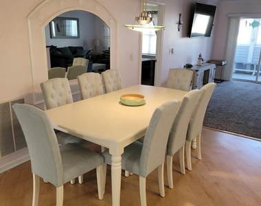 3300 Sanibel Circle - Photo Thumbnail 3
