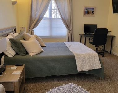 3300 Sanibel Circle - Photo Thumbnail 7