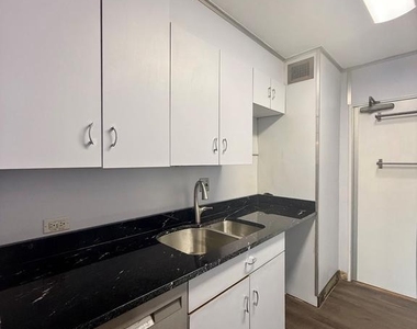 1301 N Harrison Street - Photo Thumbnail 7
