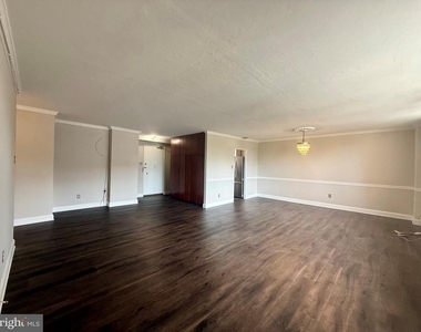 1301 N Harrison Street - Photo Thumbnail 5