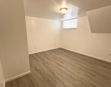 11 Sheldrake Road - Photo Thumbnail 16