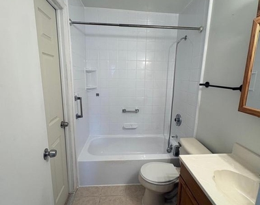 11 Sheldrake Road - Photo Thumbnail 12